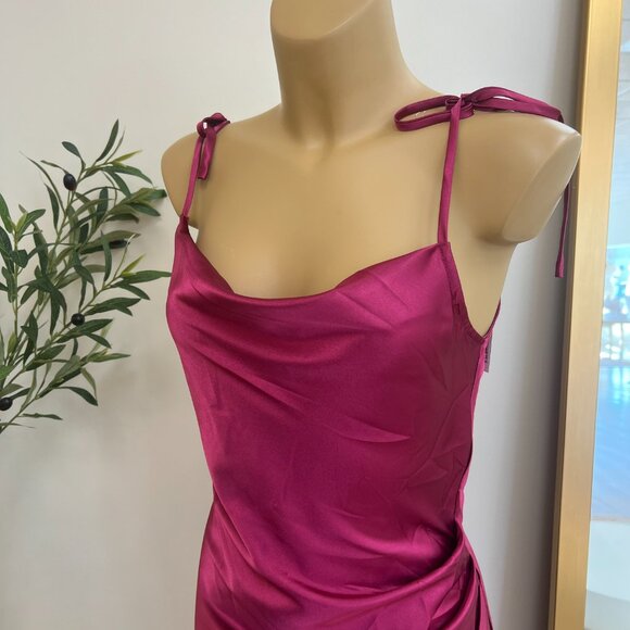 Valentine’s Lola || Lipstick. BD103 LA Divine - Picture 2 of 3